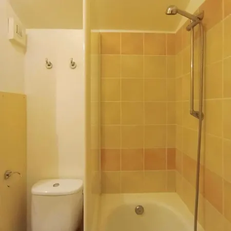 Mondesir The Little House And Its Bastide Nyaraló *